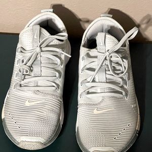Nike Tennis Shoes